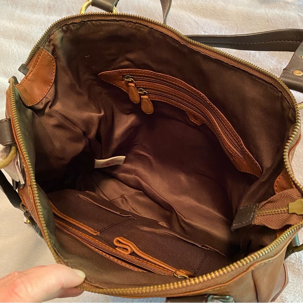 Lucky Brand Buckman Tote in Cognac with zipper close and zip pockets NWT - Picture 11 of 16
